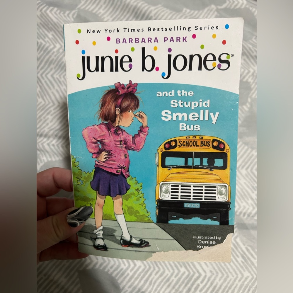 📚junie B. jones and the stupid smelly bus Barbara Park book series-